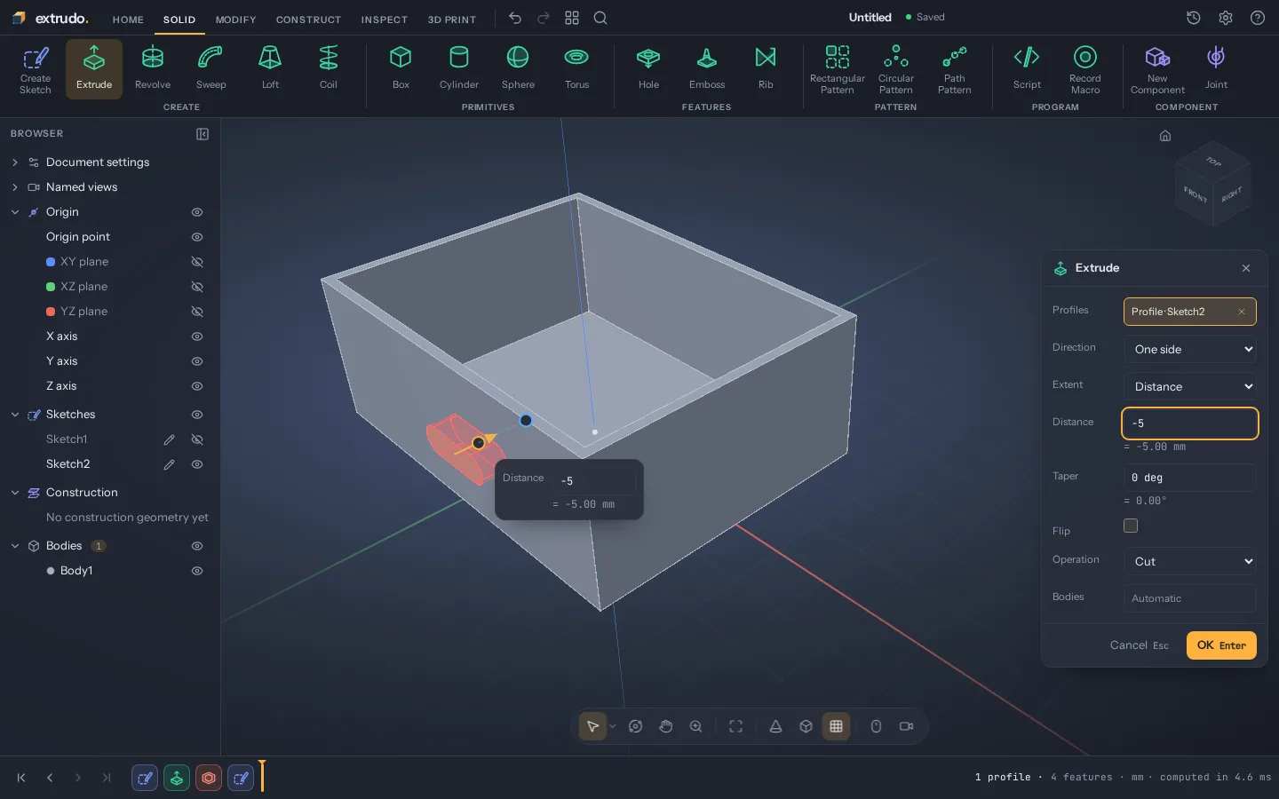 Extrudo's Extrude dialog open beside the tray, previewing the slot cut 5 mm into the front wall.